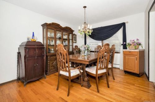 31 Pennsylvania Ave, Valley Cottage NY  10989-2511 exterior