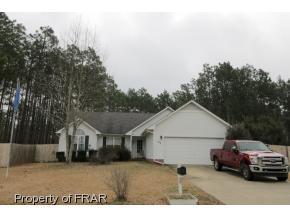 109 Longleaf Pines Dr, Raeford, NC 28376-5798