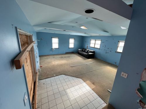 1 Irene St, North Lindenhurst NY  11757-1204 exterior