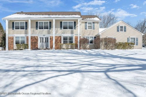 26 Brasch Blvd, Middletown, NJ 07748-3159