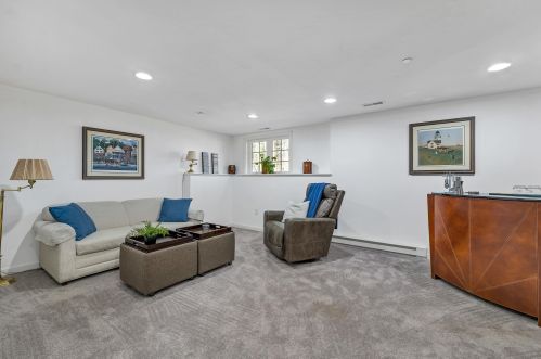 83 Barrington Ave, Nashua NH  03062-2288 exterior