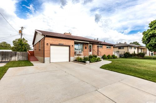 3867 Sunnyvale Dr, Salt Lake City, UT 84120-4011