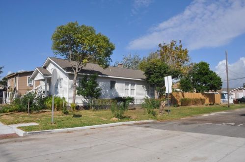 5002 Avenue, Galveston TX 77551-4831 exterior