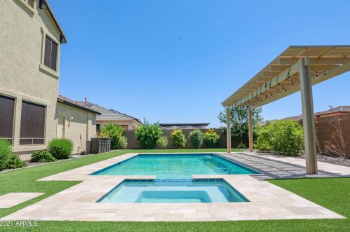 17809 Dahlia Dr, Sun City, AZ 85388-5666
