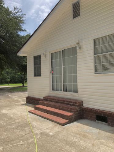 820 Bolger Ln, Cross, SC 29436-3190