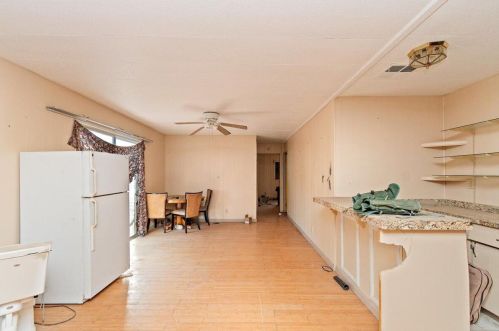 73420 18th Ave, Desert Hot Springs CA  92241-7844 exterior