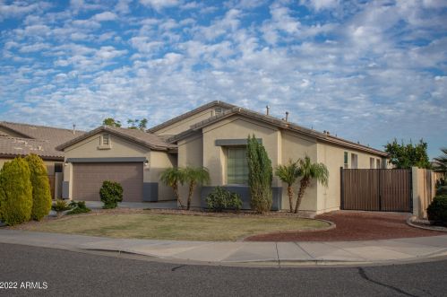 27605 65th Ln, Phoenix, AZ 85083-7528