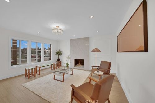 10071 Cliff Dr, Huntington Beach CA  92646-6604 exterior