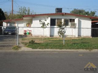 2229 Oleander St, Delano, CA 93215-1117