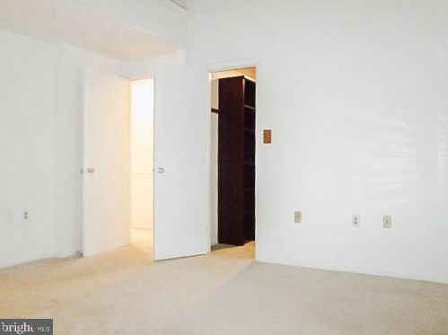 11907 Escalante Ct, Herndon VA  20191-1833 exterior