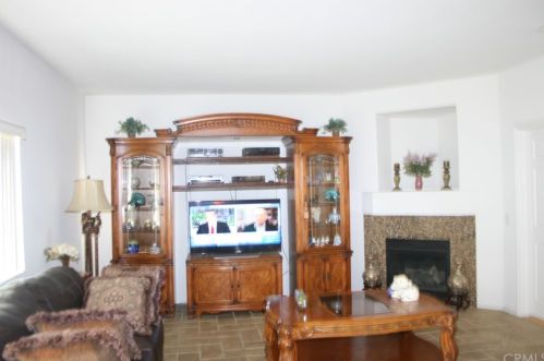 14671 Indian Wells Dr, Victorville, CA 92394-7105