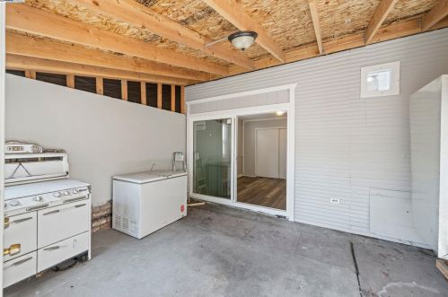 6035 Holway St, Oakland CA  94621-4137 exterior