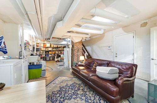 3260 Galbraith Rd, Cincinnati OH 45239-3903 exterior