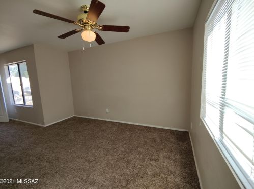 4830 Ferret Dr, Tucson AZ 85742-9543 exterior