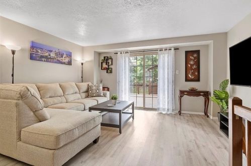 502 Bayberry Ln, Imperial PA  15126-9661 exterior