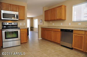 3522 Questa Dr, Glendale, AZ 85310-3392