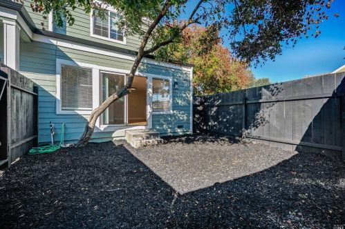 907 Kingwood St, Santa Rosa CA  95401-6509 exterior