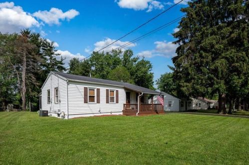 1110 Brentwood Dr, Greenville, PA 16125-8807
