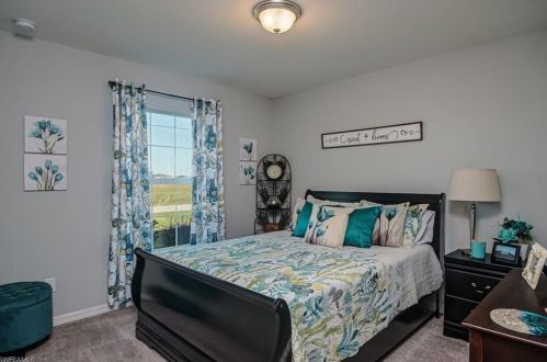 1123 4th Pl, Cape Coral FL  33990-0028 exterior