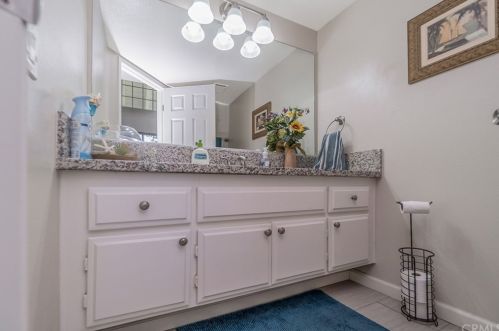 6742 Dove Ln, Riverside CA  92506-5000 exterior