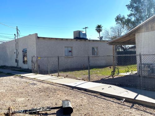 132 Veterans Blvd, Tucson, AZ 85713-6110
