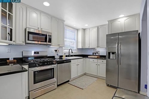 2704 Birch Ave, Concord CA  94520-1716 exterior