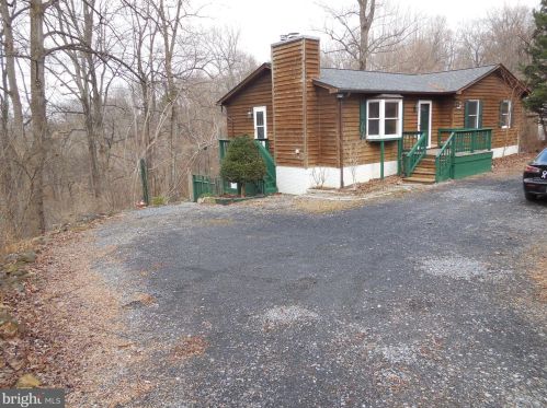 397 Northern Spy Dr, Linden, VA 22642-6203