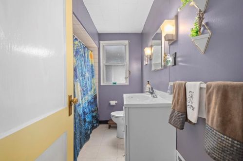 768 Montclair St, Pittsburgh PA 15217-2853 exterior