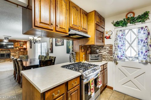 3741 Cactus Wren Dr, Phoenix AZ 85051-8186 exterior