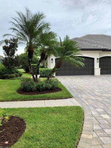 9741 Wilshire Lakes Blvd, Naples, FL 34109-0753