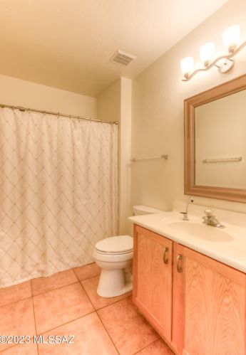 2001 Flying Q Ln, Tucson AZ  85713-6726 exterior