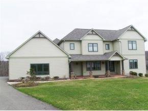 61 Country Gate Pl, Vestal, NY 13850-5835
