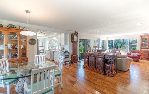 6395 Meadow Creek Ct, Santa Rosa CA  95409-5810 exterior
