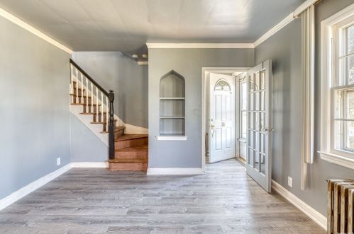 56 Wellington Rd, Floral Park NY  11003-1414 exterior