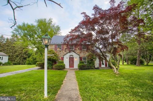 1301 Overlook St, Water Gap, PA 17018-9715