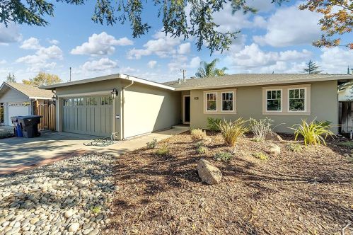 568 Sobrato Dr, Campbell, CA 95008-4620