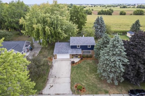 128 Wolverton Ave, Ripon WI  54971-1145 exterior
