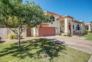 8952 Acapulco Ln, Peoria, AZ 85381-2752