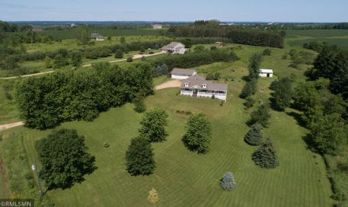 1748 30th Ave, Hammond WI  54015-5215 exterior