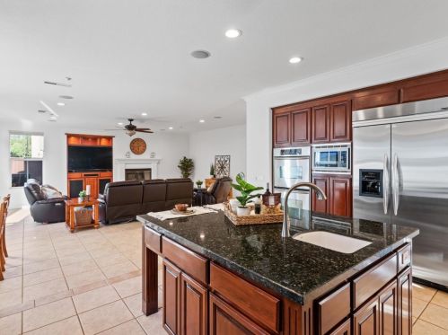 2075 Merlot Dr, Morgan Hill CA  95037-3883 exterior