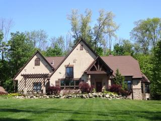 110 Roseview Dr, Granville, OH 43023-9054