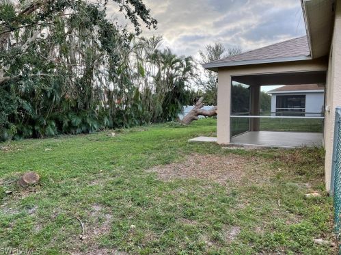 1306 10th Ter, Cape Coral, FL 33909-0015