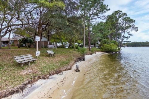 19 North Dr, Shalimar FL  32579-1017 exterior