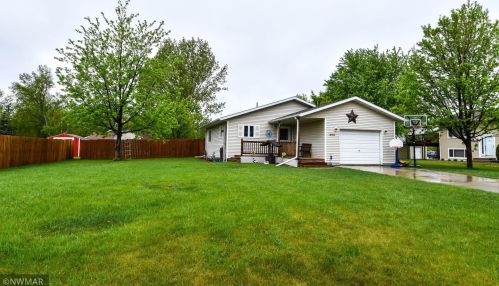 803 State Ave, Thief River Falls, MN 56701-1409