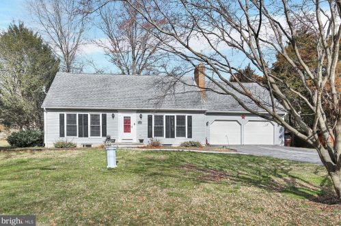 103 Jacks Mountain Rd, Charnita, PA 17320-8276