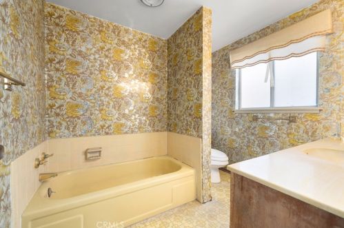 444 Rimhurst Ave, Covina CA 91724-2836 exterior