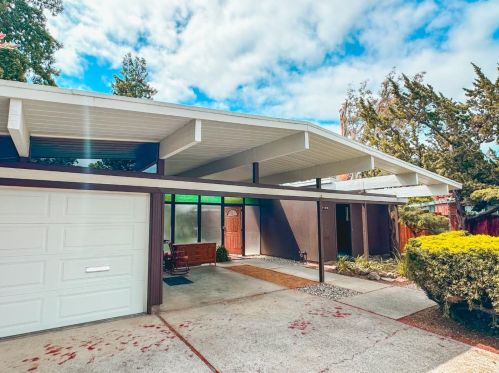 1134 Strawberry Ct, Sunnyvale, CA 94087-2433