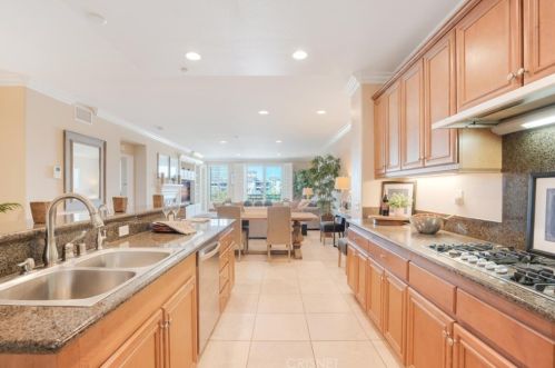 1545 Windshore Way, Oxnard CA  93035-1406 exterior