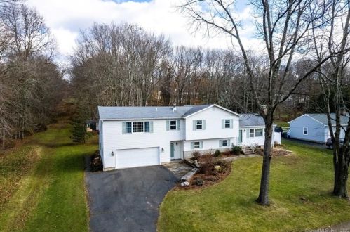 24 Green Hill Ln, Cheshire, CT 06410-3623