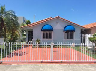 1447 40th St, Hialeah, FL 33012-4757